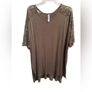 🖤 Zenana lace tunic size 1X